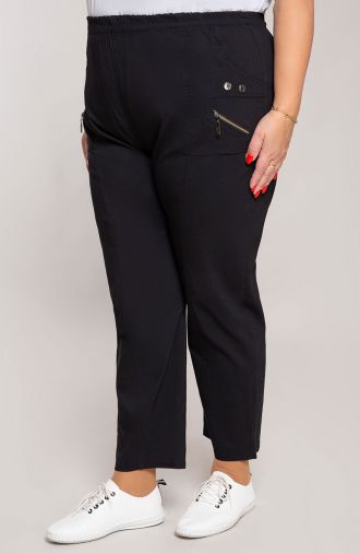 Elastické kalhoty v černé barvě
