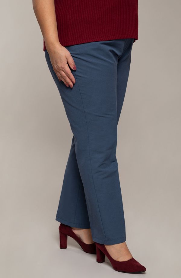 Elegantní kalhoty ve světle tmavě modré barvě