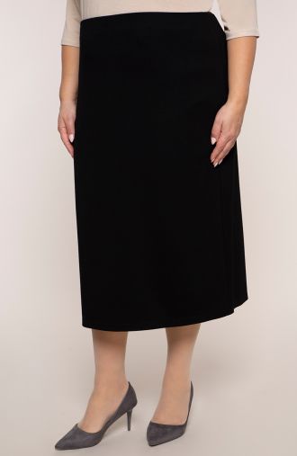 Delší elegantní černá sukně