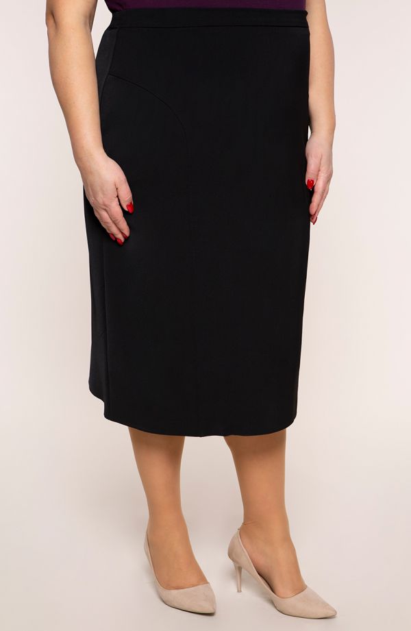 Klasická černá sukně s prošíváním